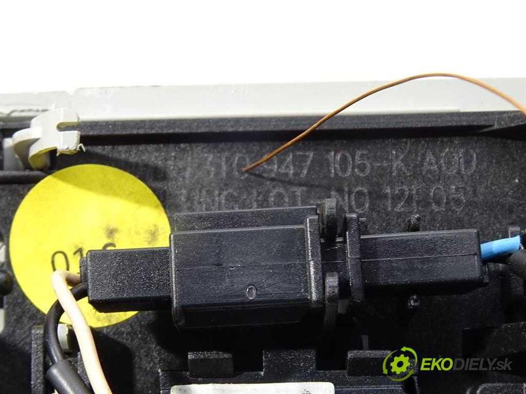 Skoda Superb II  2012 191 kW KOMBI 5D 3.6FSI 260KM 08-13 3500 svetlo stropné 3T0947105K (Osvetlenie interiéru)