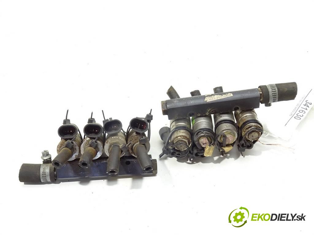 . .    A  vstřikovače do plynového pedálu LPG MAGIC 67R-010738