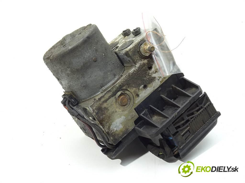 Audi A8 D2  2000 265 kW S8 LIFT SEDAN 4D 4.2B 360KM 94-02 4200 Pumpa ABS 8E0614111T 0265202401 (Pumpy ABS)