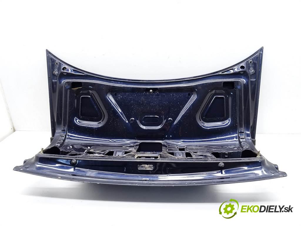 Audi A8 D2  2000 265 kW S8 LIFT SEDAN 4D 4.2B 360KM 94-02 4200 zadní část kapota  (Zadní kapoty)