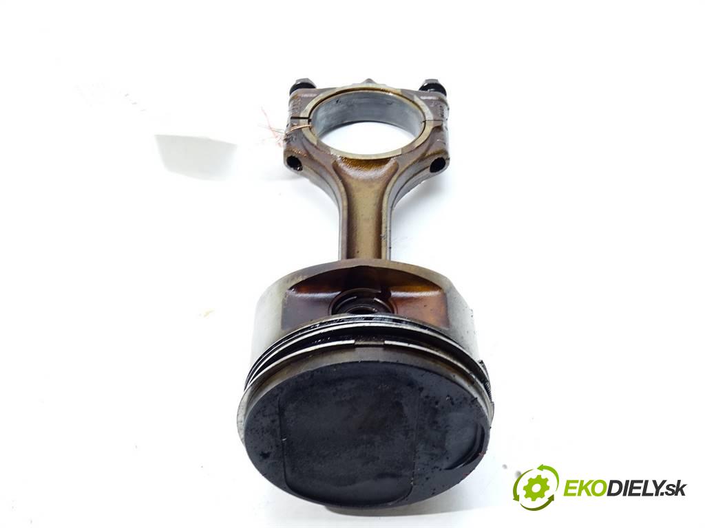 Audi A8 D2    S8 LIFT SEDAN 4D 4.2B 360KM 94-02  PIEST: ojnica AVP (Piesty)