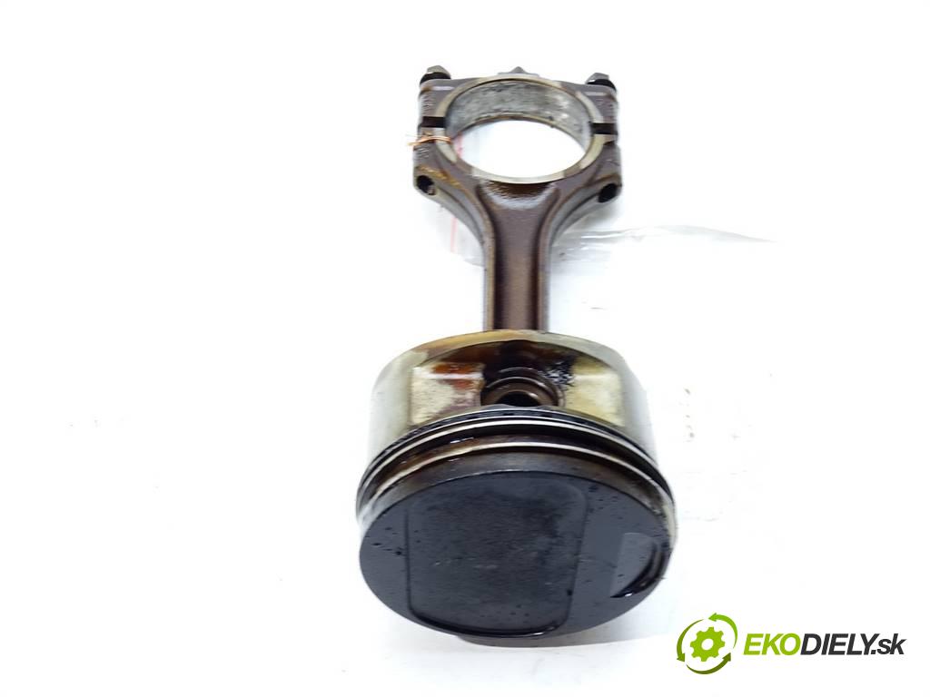 Audi A8 D2    S8 LIFT SEDAN 4D 4.2B 360KM 94-02  PIEST: ojnica AVP (Piesty)