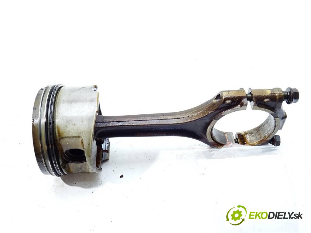 Audi A8 D2    S8 LIFT SEDAN 4D 4.2B 360KM 94-02  PIEST: ojnica AVP (Piesty)