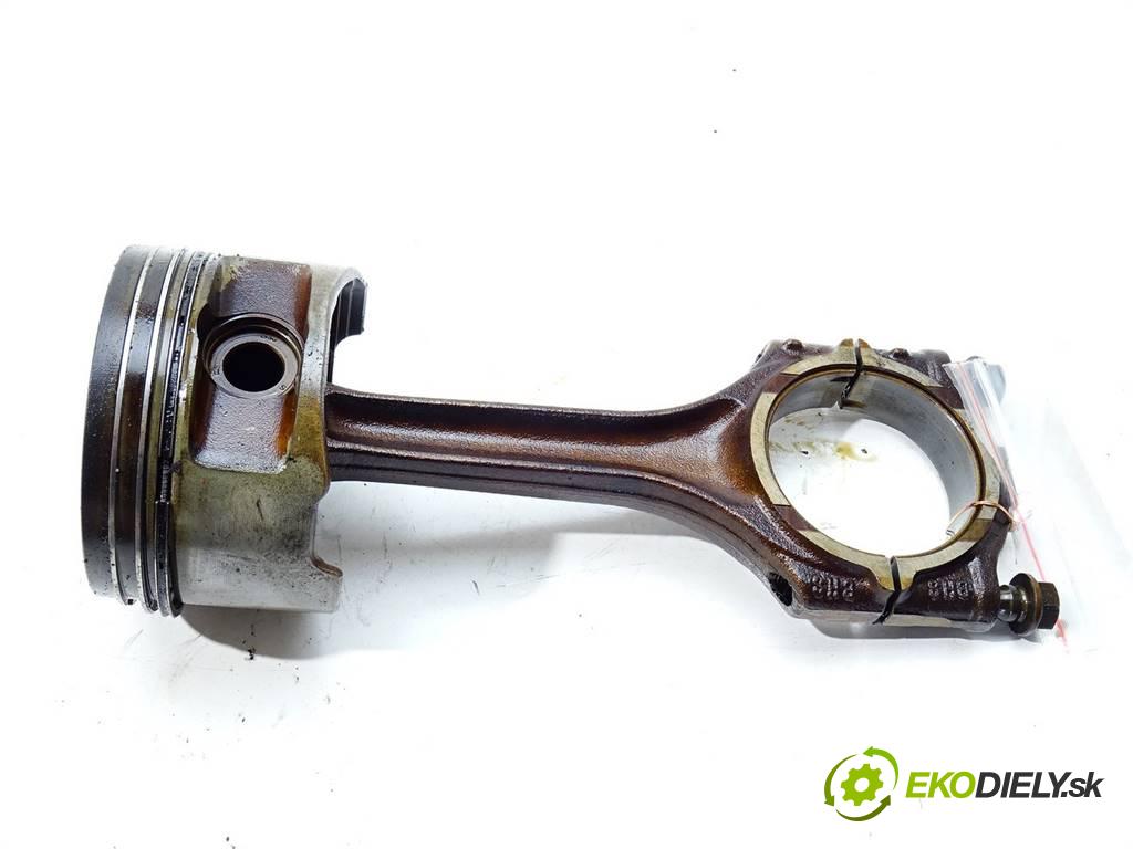 Audi A8 D2    S8 LIFT SEDAN 4D 4.2B 360KM 94-02  PIEST: ojnica AVP (Piesty)