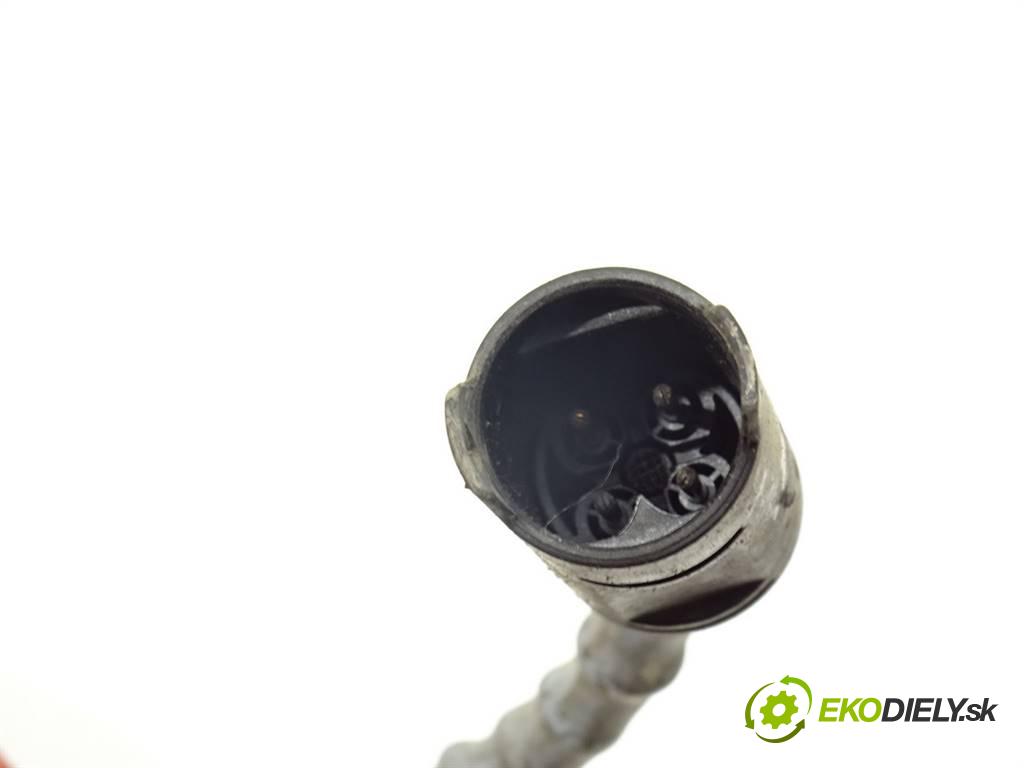 BMW 7 E65  2002 245KW SEDAN 4D 4.4B V8 333KM 01-08 4400 sonda lambda přední část  (Lambda sondy)