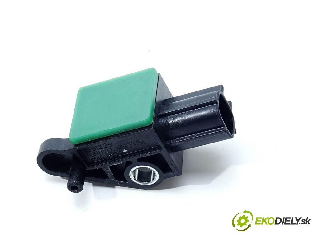 Volkswagen Tiguan I  2009 103 kW 2.0TDI 4MOTION 140KM 07-11 2000 Snímač nárazu 5N0959351B (Snímače nárazu)