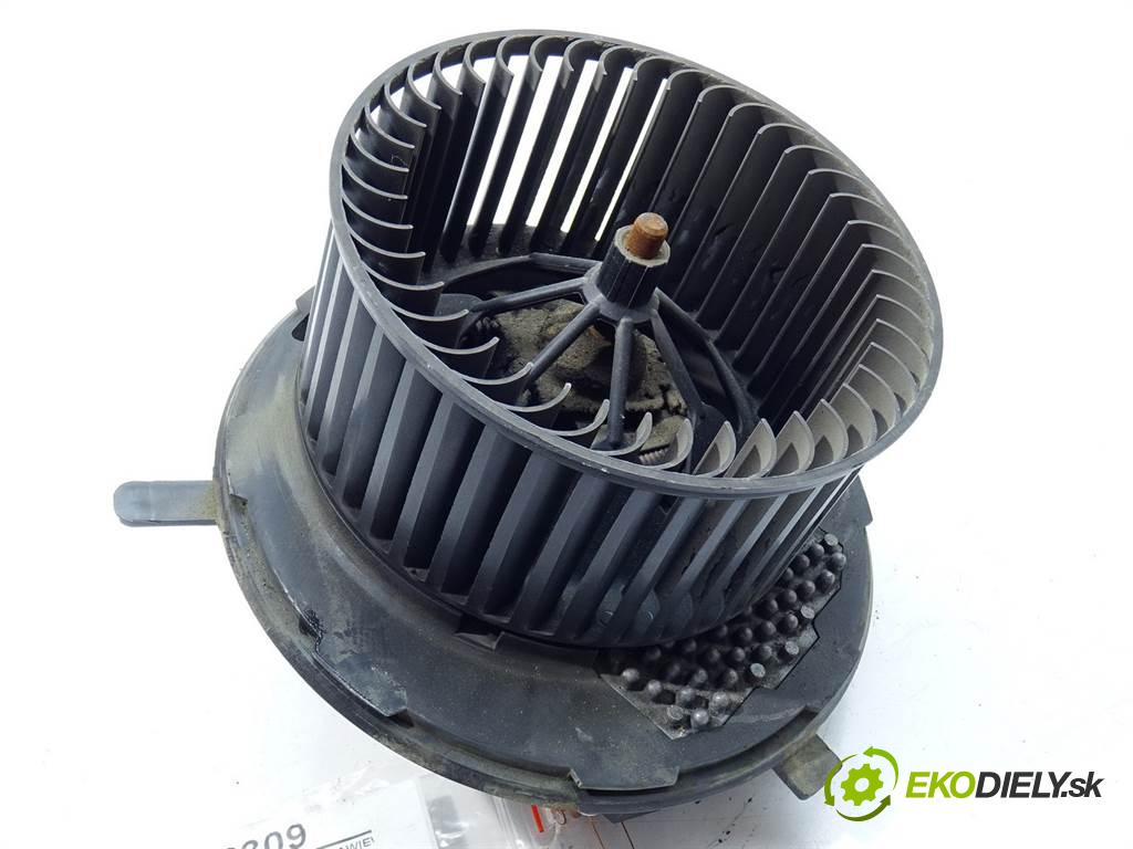 Volkswagen Tiguan I    2.0TDI 4MOTION 140KM 07-11  Ventilátor ventilátor kúrenia 3C1820015L (Ventilátory kúrenia)