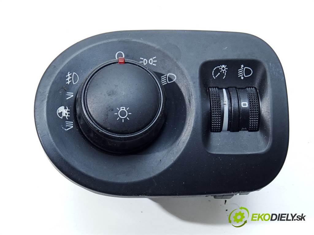 Seat Toledo III  2005 110 kW 2.0FSI 150KM 04-09 2000 Spínač svetiel na prístrojovej doske 5P1941431AG (Prepínače, spínače, tlačidlá a ovládače kúrenia)