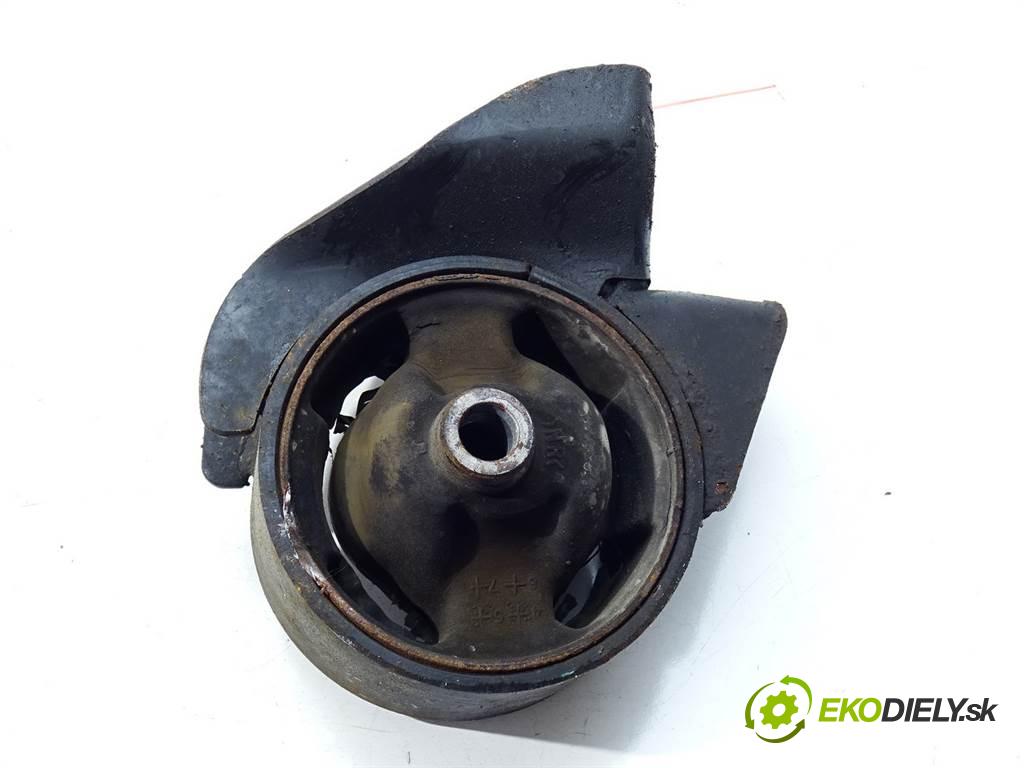 Hyundai Tucson  2006 104 kW SUV 2.0B 141KM 04-09 2000 AirBag Motor 21931-2E300 (Držiaky motora)