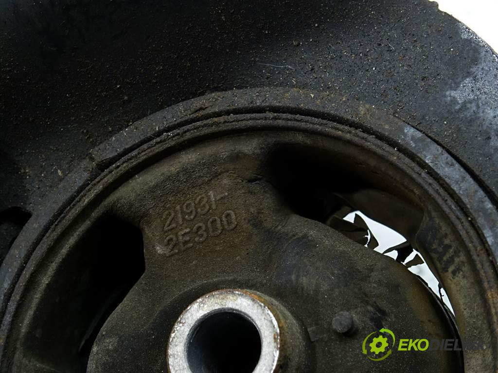 Hyundai Tucson  2006 104 kW SUV 2.0B 141KM 04-09 2000 AirBag Motor 21931-2E300 (Držiaky motora)