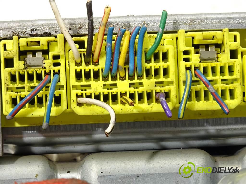 Daihatsu YRV    1.3B 87KM 00-05  senzor airbag 89170-97412 (Snímače)