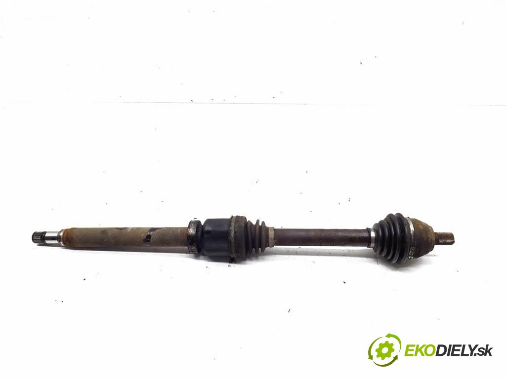 Ford Focus II LIFT  2009 85 kW KOMBI 5D 1.8TDCI 115KM 07-11 1800 poloos pravá  (Poloosy)