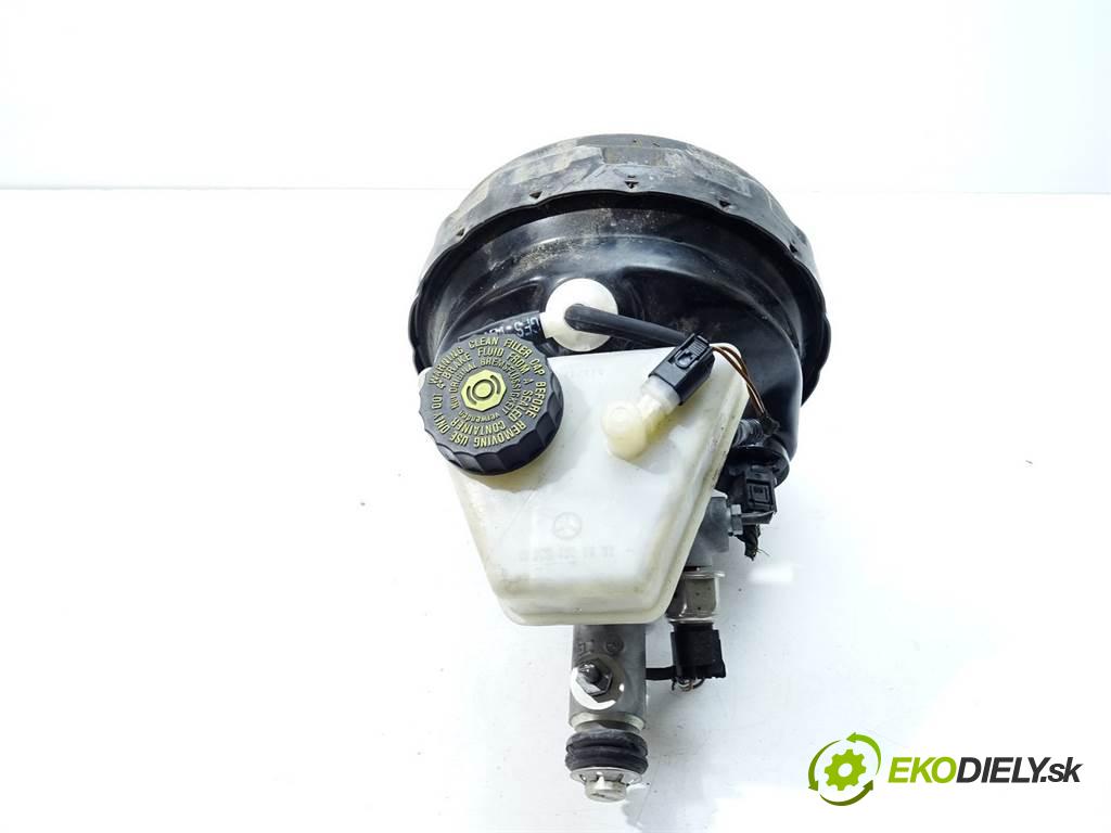 Mercedes-Benz C W203  2005 110 kW LIFT KOMBI 5D 2.2CDI 150KM 00-06 2200 Posilovač Pumpa brzdová A0054304730 (Posilňovače bŕzd)