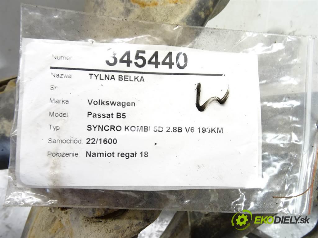 Volkswagen Passat B5  1998  SYNCRO KOMBI 5D 2.8B V6 193KM 96-00 2800 zadní část výztuha