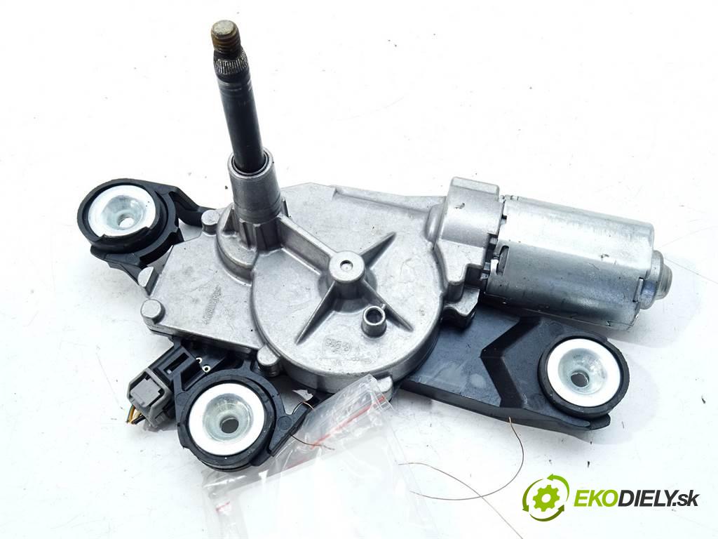 Ford Focus II LIFT  2009 66 kW KOMBI 5D 1.6TDCI 90KM 04-11 1600 motorek stěračů zadní část 3M51-R17K441-AG
