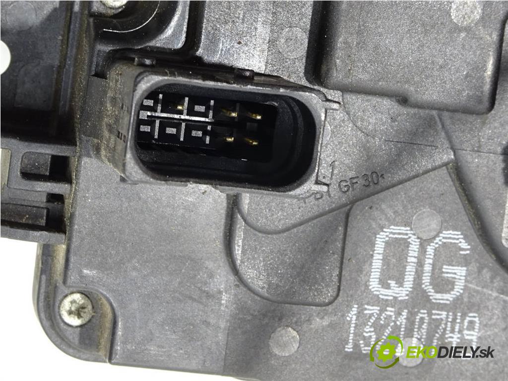 Opel Zafira B  2005 88 kW 1.9CDTI 120KM 05-14 1900 zámok přední část pravý 13210749