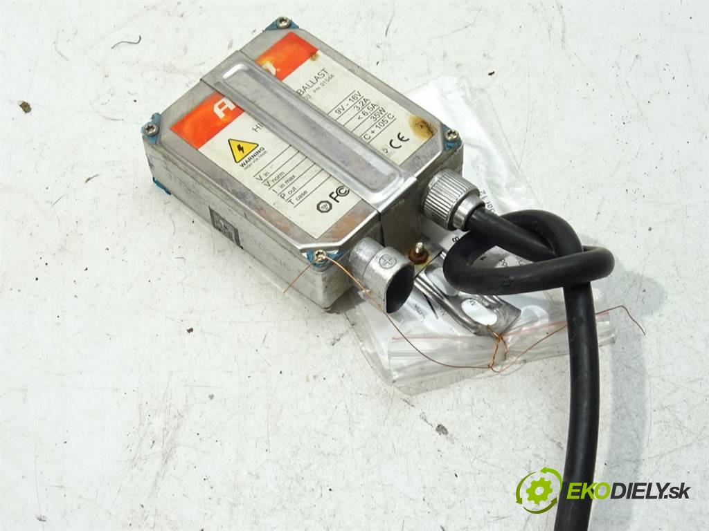 Opel Zafira B    1.9CDTI 120KM 05-14  Menič XENON  (Riadiace jednotky xenónu)