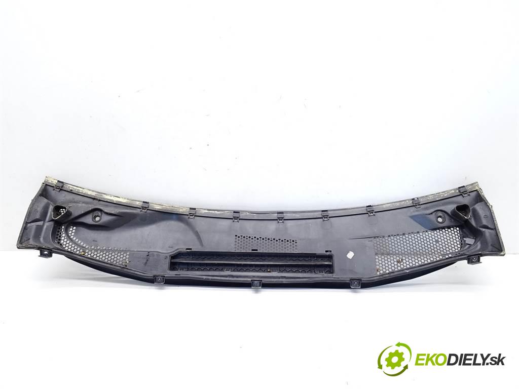 Mercedes-Benz W169  2004 80KW 2.0CDI 109KM 04-08 2000 Torpédo, plast pod čelné okno A1698300013 (Torpéda)