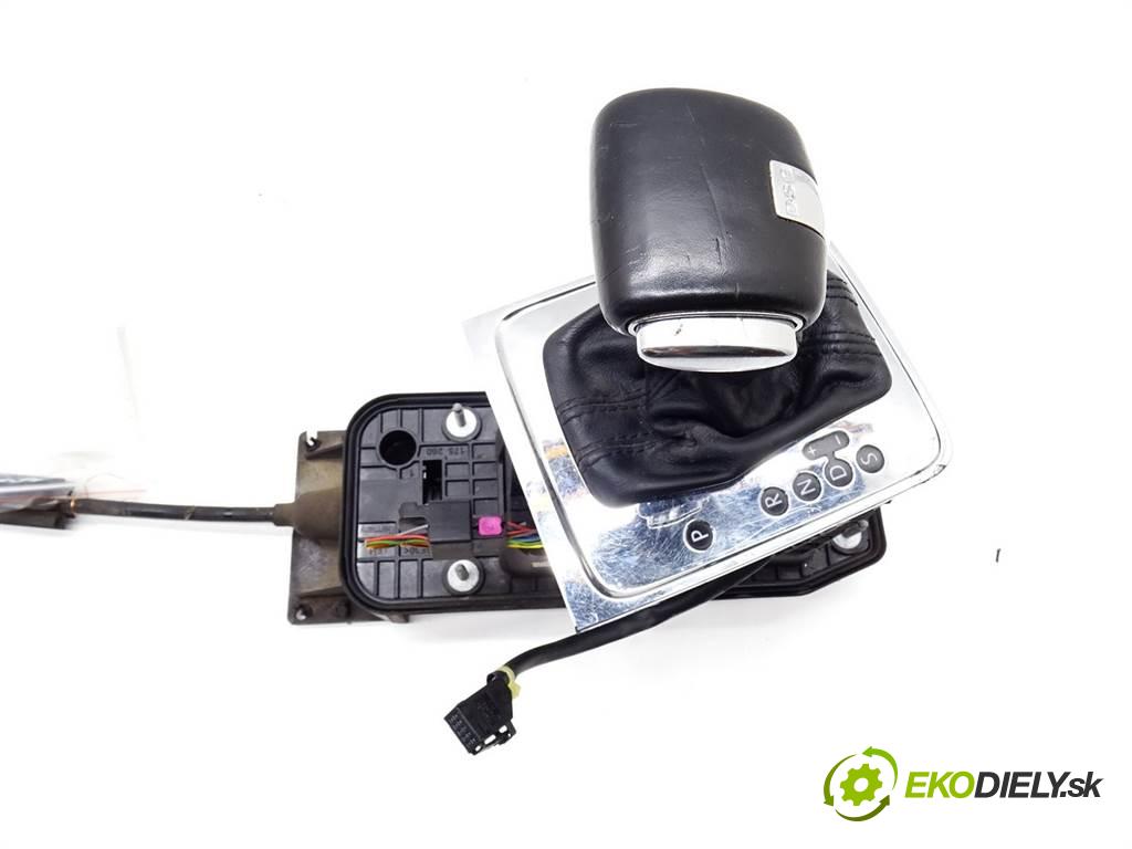 Volkswagen Passat B6  2008 103 kW KOMBI 5D 2.0TDI 140KM 05-10 2000 Kulisa 3C1713025H (Rýchlostné páky / kulisy)