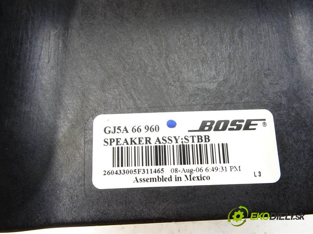 Mazda 6    KOMBI 5D 2.0D 136KM 02-07  subwoofer BOSE GJ5A66960