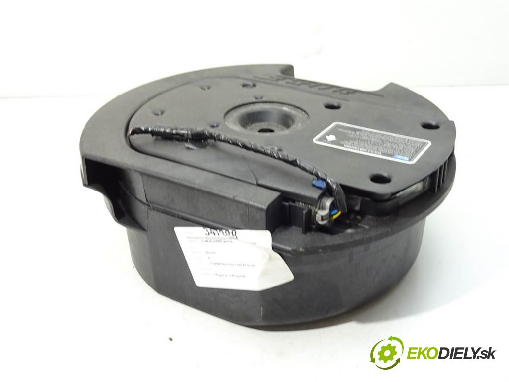 Mazda 6    KOMBI 5D 2.0D 136KM 02-07  subwoofer BOSE GJ5A66960