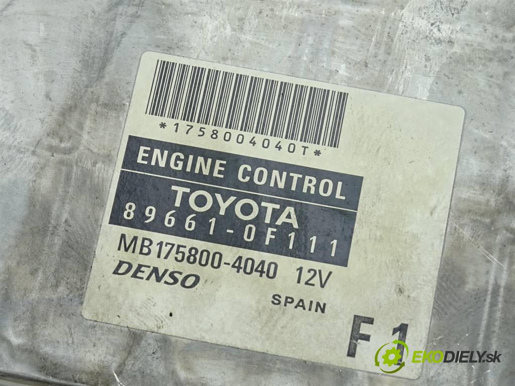 Toyota Corolla Verso II  2009 100 kW 2.2D-4D 136KM 04-09 2200 riadiaca jednotka Motor 89661-0F111 (Riadiace jednotky)