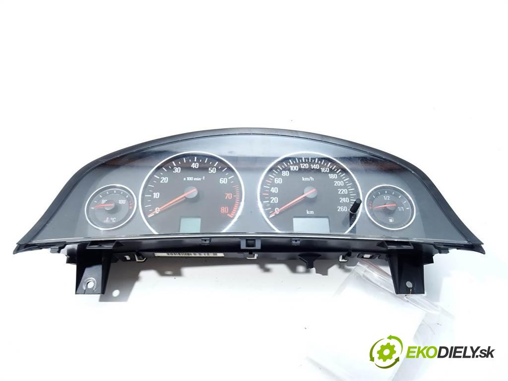 Opel Signum  2003 114 kW 2.2B 155KM 03-05 2200 Prístrojovka 13136725HN (Prístrojové dosky, displeje)