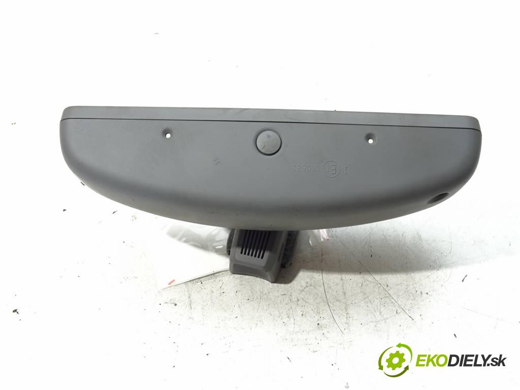 Volkswagen Phaeton  2004 165 kW 3.0TDI V6 224KM 02-07 3000 zpětné zrcátko vnitřní  (Světla vnitřní)