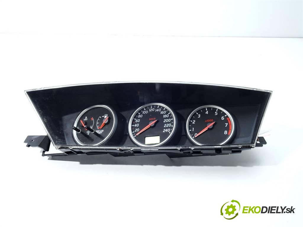 Nissan Primera P12  2003 103kw KOMBI 2.0B 140KM 02-07 2000 Prístrojovka  (Prístrojové dosky, displeje)