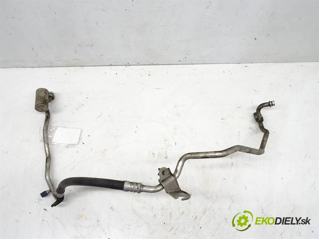 Nissan Primera P12    KOMBI 2.0B 140KM 02-07  rúrka klimatizácie  (Rúrky klimatizácie)