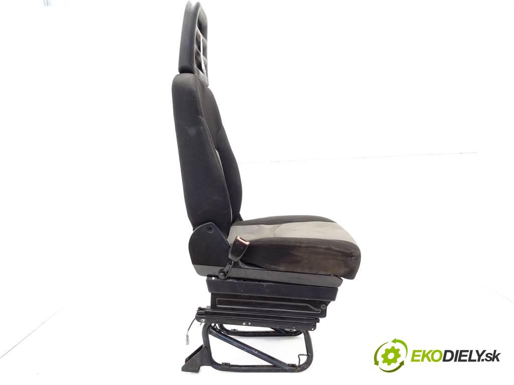 Iveco Daily IV    35C15 EURO4 107kW(145KM) 06-11  Sedadlo ľavy  (Sedačky, sedadlá)