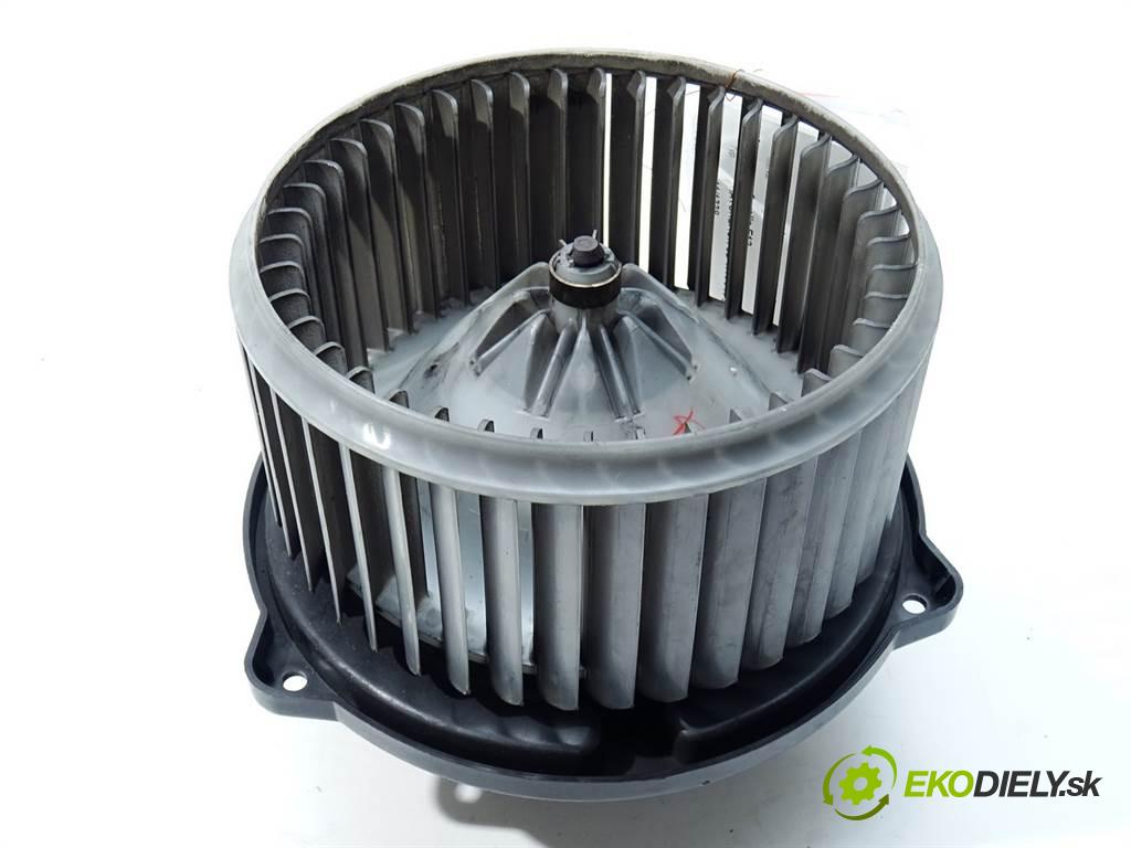 Toyota Corolla E12  2004  HATCHBACK 5D 1.4VVTI 97KM 02-07 1400 Ventilátor ventilátor kúrenia  (Ventilátory kúrenia)