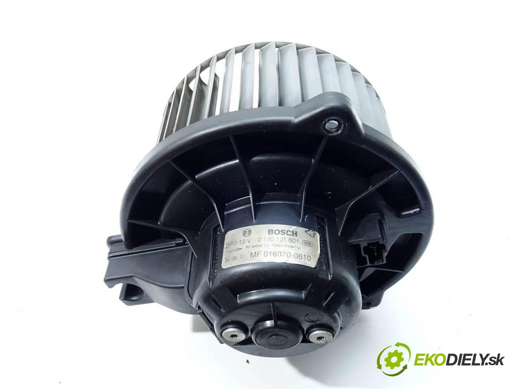 Toyota Corolla E12  2004  HATCHBACK 5D 1.4VVTI 97KM 02-07 1400 Ventilátor ventilátor kúrenia  (Ventilátory kúrenia)