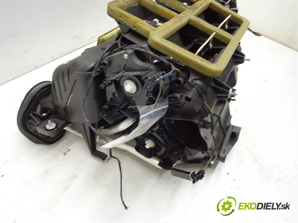 BMW 3 F30  2013 105 kW SEDAN 4D 2.0D 143KM 11-19 2000 Výhrevné teleso, radiátor kúrenia 9296823 (Radiátory kúrenia)