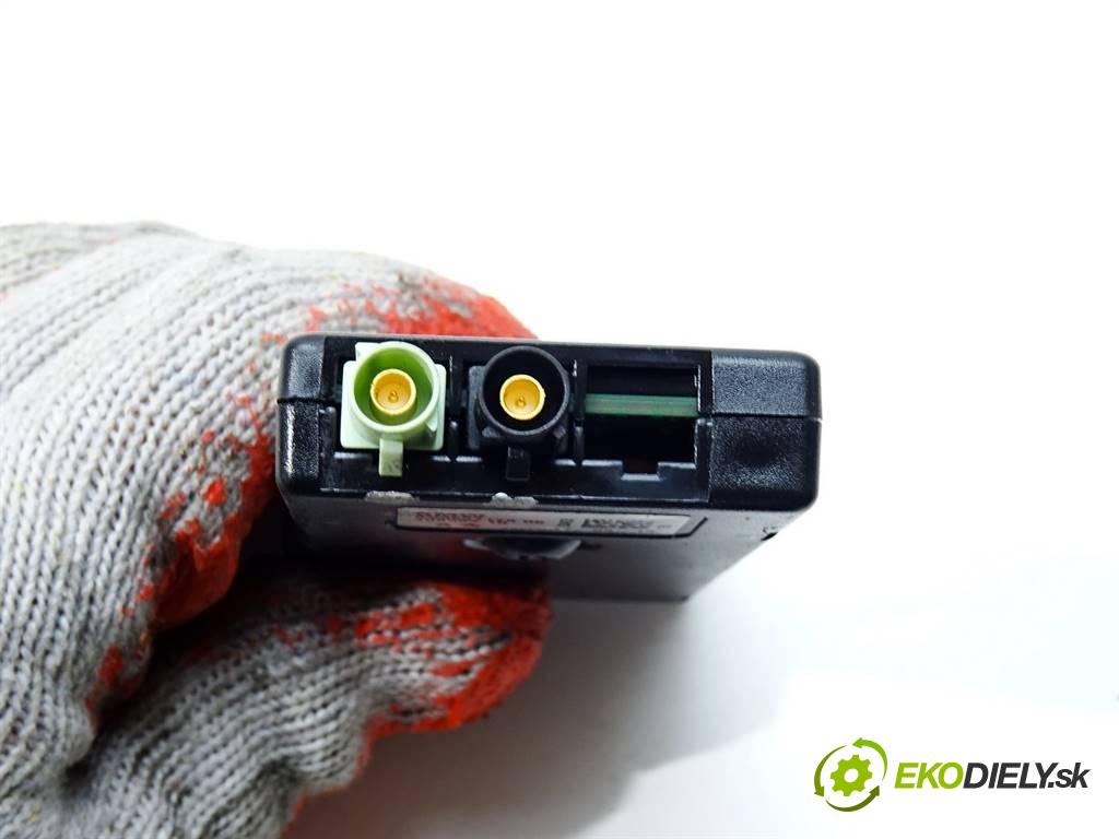 BMW 3 F30    SEDAN 4D 2.0D 143KM 11-19  Zosilňovač Antenní: 9231178 (Zosilňovače)