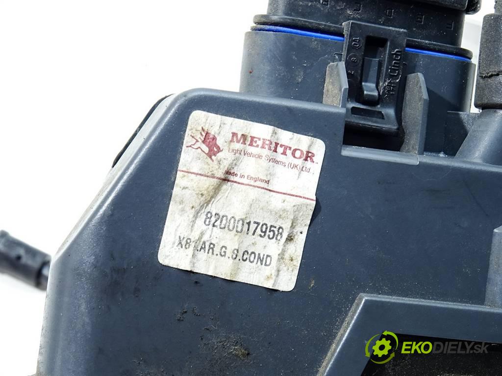 Renault Espace IV  2005  2.2DCI 150KM 02-06 2200 zámok zadní část levý 8200017958