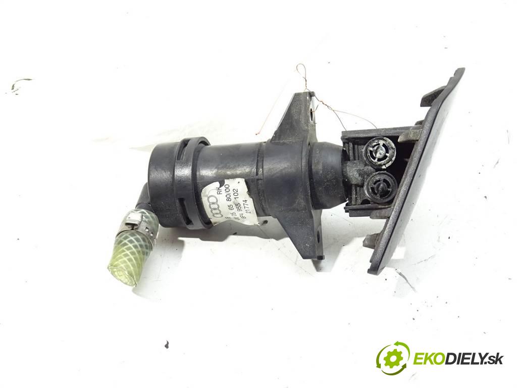 Audi A3 8P    HATCHBACK 5D 2.0TDI 140KM 03-08  ostrekovača svetla pravy Kryt 8P4955102