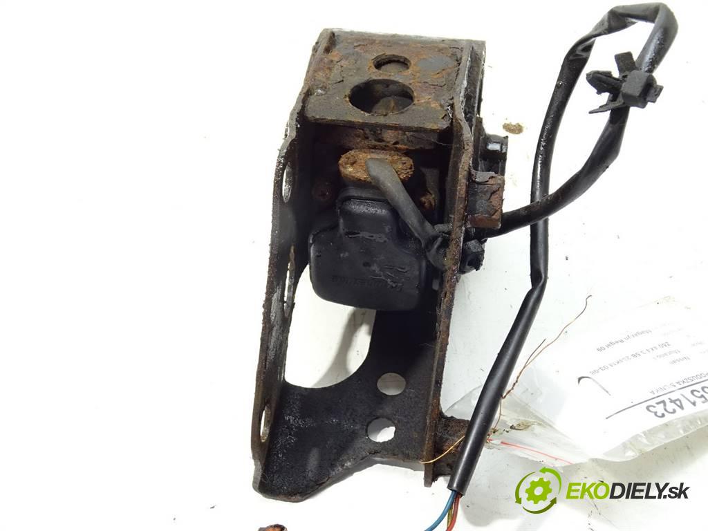 Nissan Murano I    Z50 4X4 3.5B 234KM 03-08  AirBag Motor  (Držiaky motora)