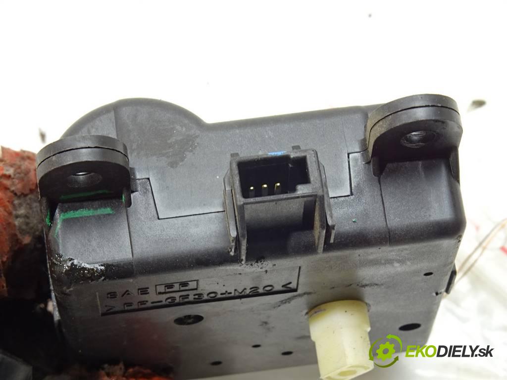 Nissan Murano I    Z50 4X4 3.5B 234KM 03-08  Motorček kúrenia 3J01030850 (Motorčeky kúrenia)