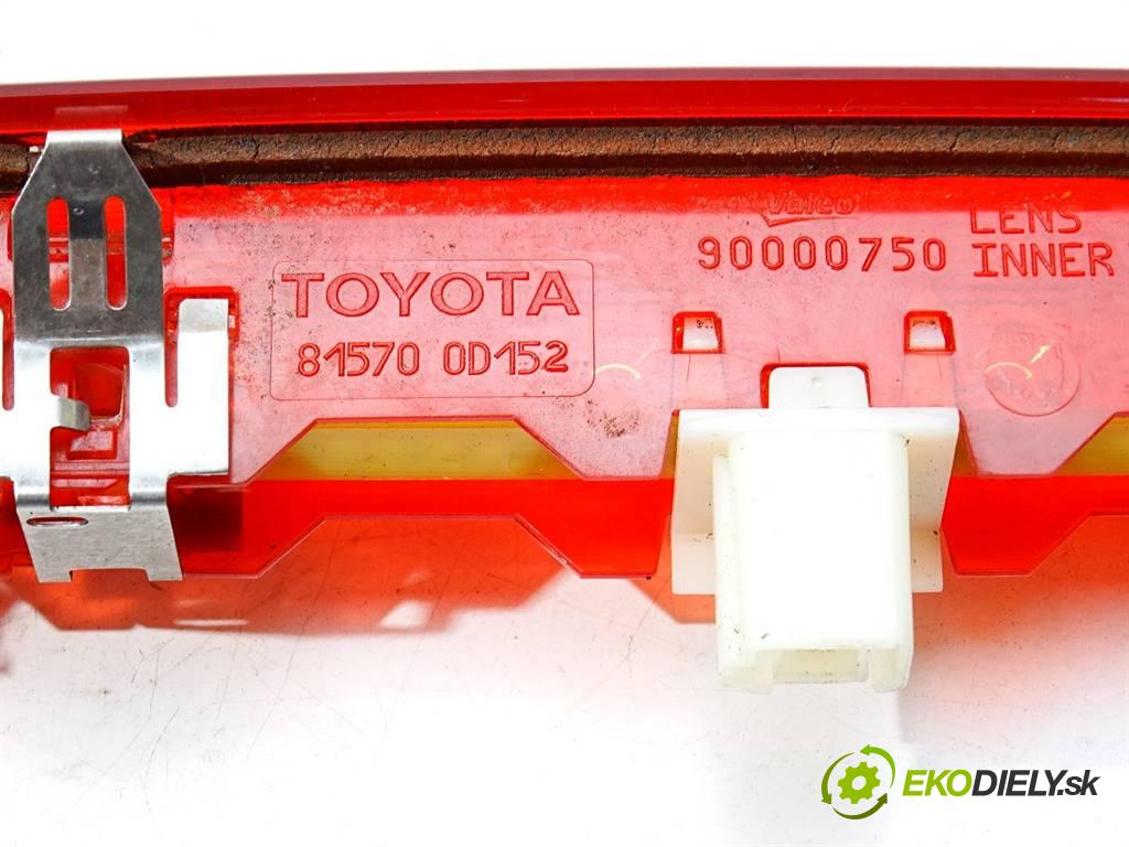 Toyota Yaris III LIFT    HATCHBACK 3D 1.5VVTI 107KM 14-  světlo světlo brzdových světel 81570-0D152