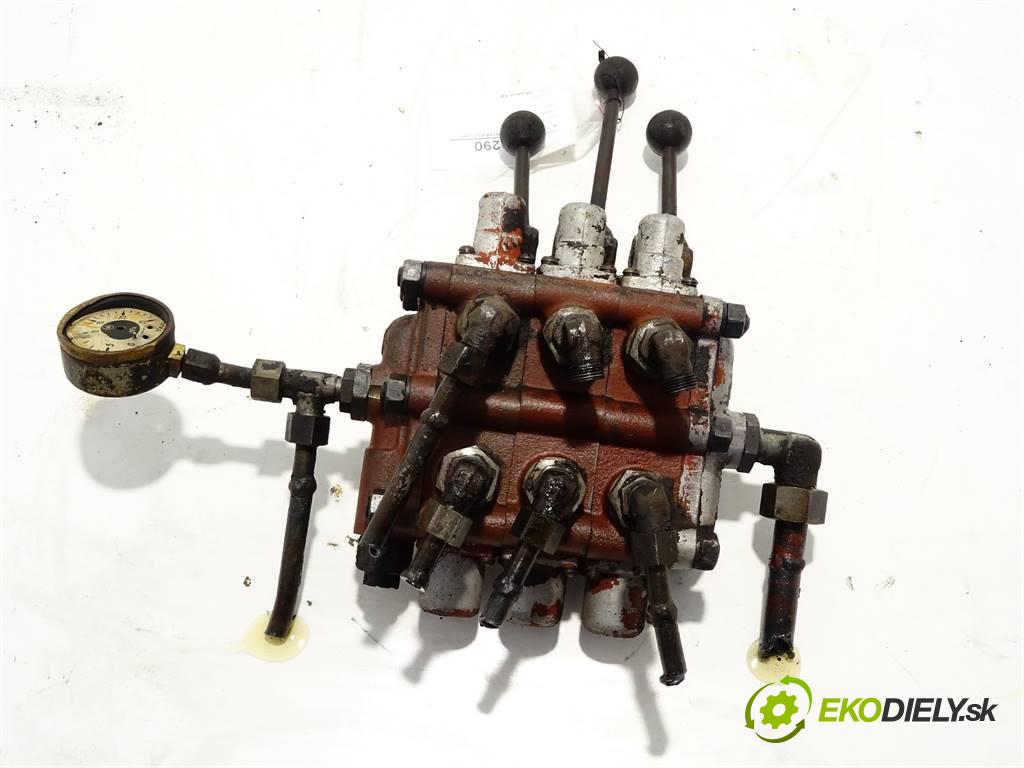 . .    .  Rozdeľovač hydraulický