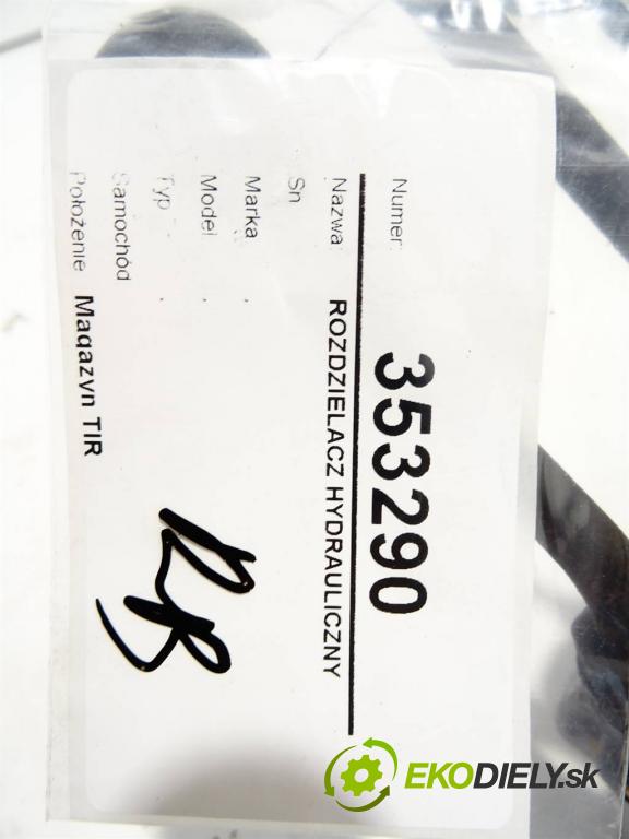 . .    .  Rozdeľovač hydraulický