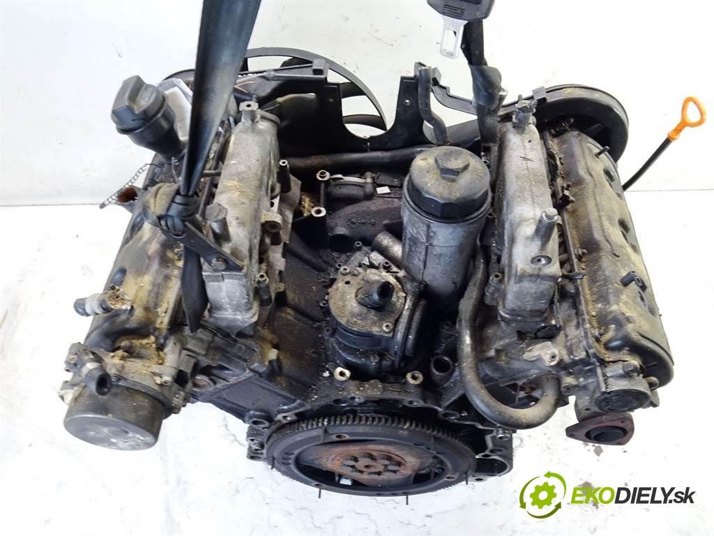 Audi A6 C5  2000 110 kW KOMBI 2.5TDI 180KM 97-04 2500 motor AKE (Motory (kompletní))
