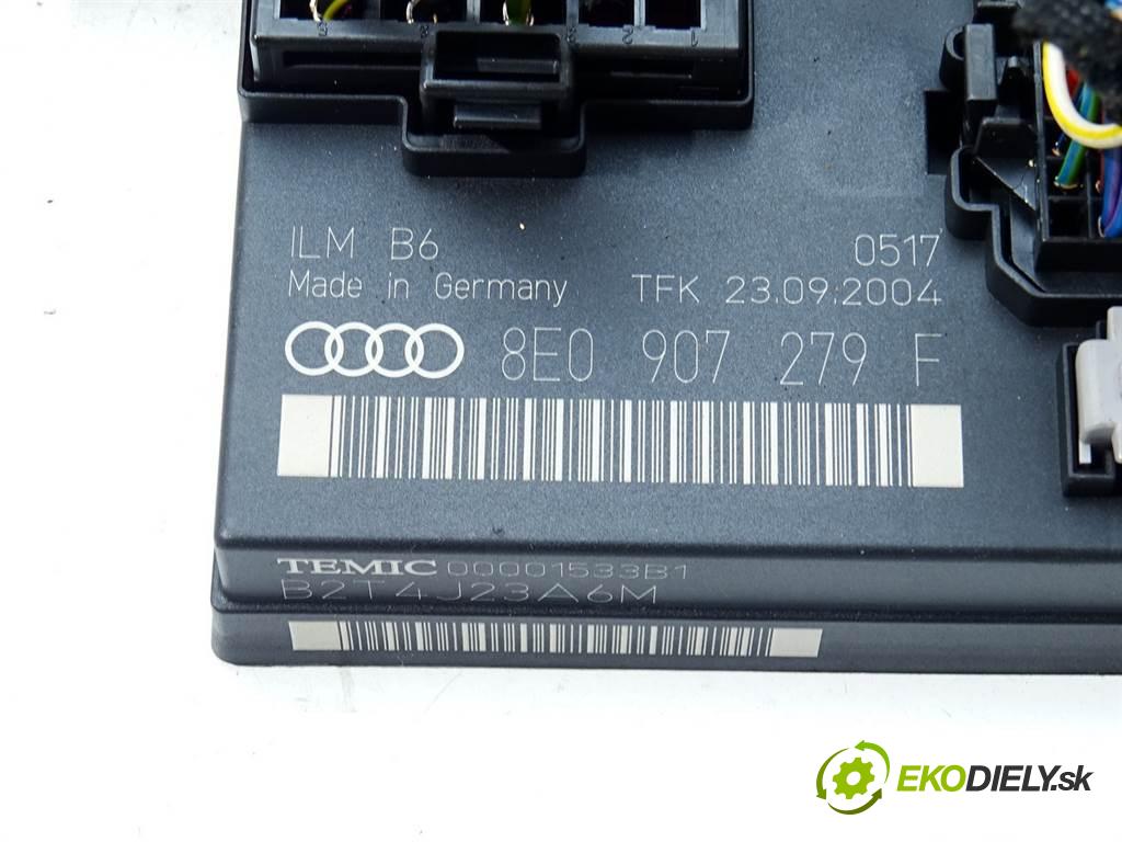 Audi A4 B6  2004 96KW KOMBI 5D 1.9TDI 130KM 00-04 1900 Modul svetiel 8E0907279F (Ostatné)
