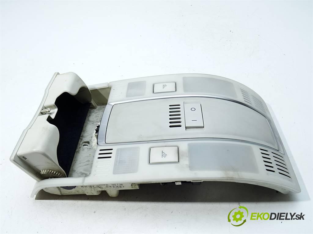 Audi A6 C6  2006 165KW KOMBI 5D QUATTRO 3.0TDI 225KM 04-08 3000 svetlo stropné  (Osvetlenie interiéru)