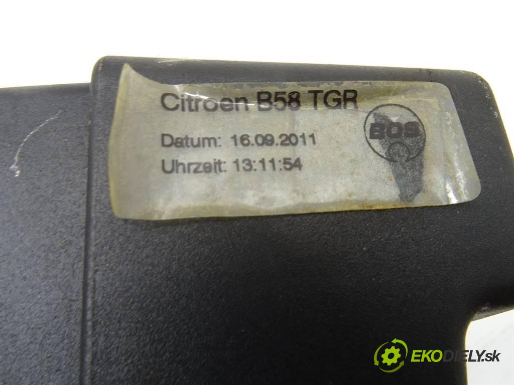Citroen C4 Picasso  2012 82KW LIFT 1.6HDI 112KM 10-13 1560 Roleta síťka  (Ostatní)