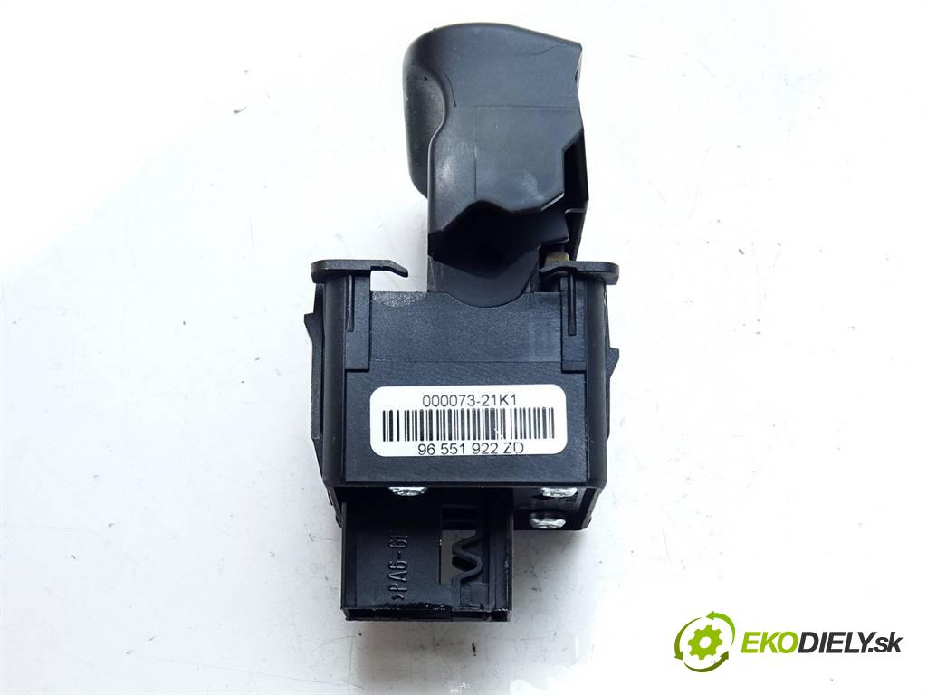 Citroen C4 Picasso    LIFT 1.6HDI 112KM 10-13  Prepínač brzdy ručnej brzdy 96551922ZD (Prepínače, spínače, tlačidlá a ovládače kúrenia)