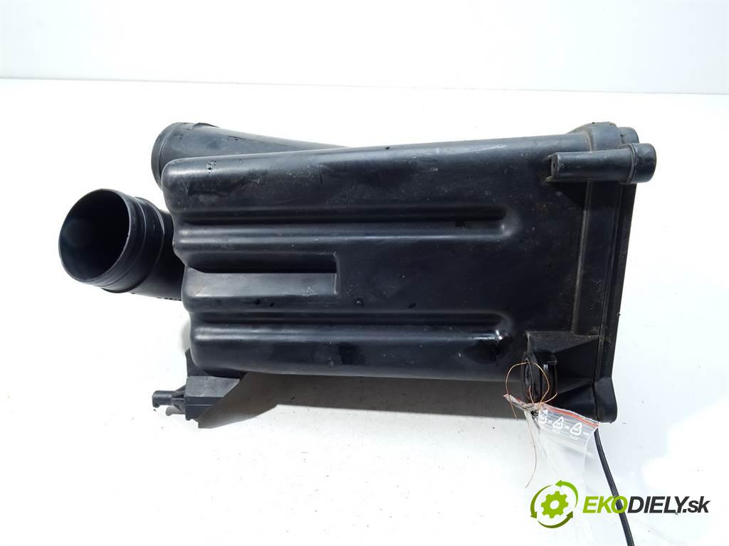 Audi A2  2001 55KW HATCHBACK 5D 1.4TDI 75KM 00-05 1422 obal filtra vzduchu 8Z0129607C (Kryty filtrů)