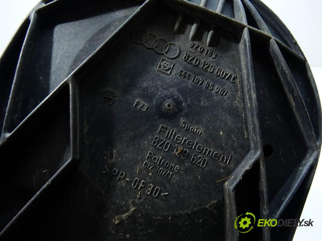 Audi A2  2001 55KW HATCHBACK 5D 1.4TDI 75KM 00-05 1422 obal filtra vzduchu 8Z0129607C (Kryty filtrů)