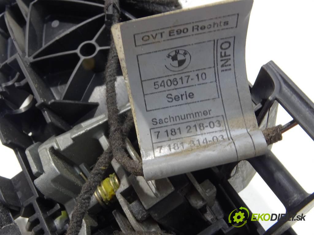 BMW X1 E84  2011 105 kW 2.0D 143KM 09-15 2000 Kľučka zad pravá vonkajšia  (Ostatné)